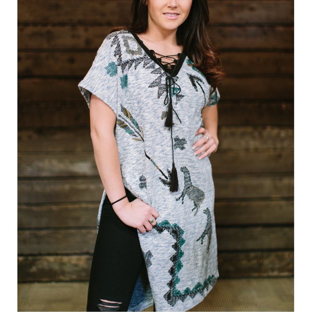 Double D Ranch Embroidered Storyteller Poncho Gray Size Medium